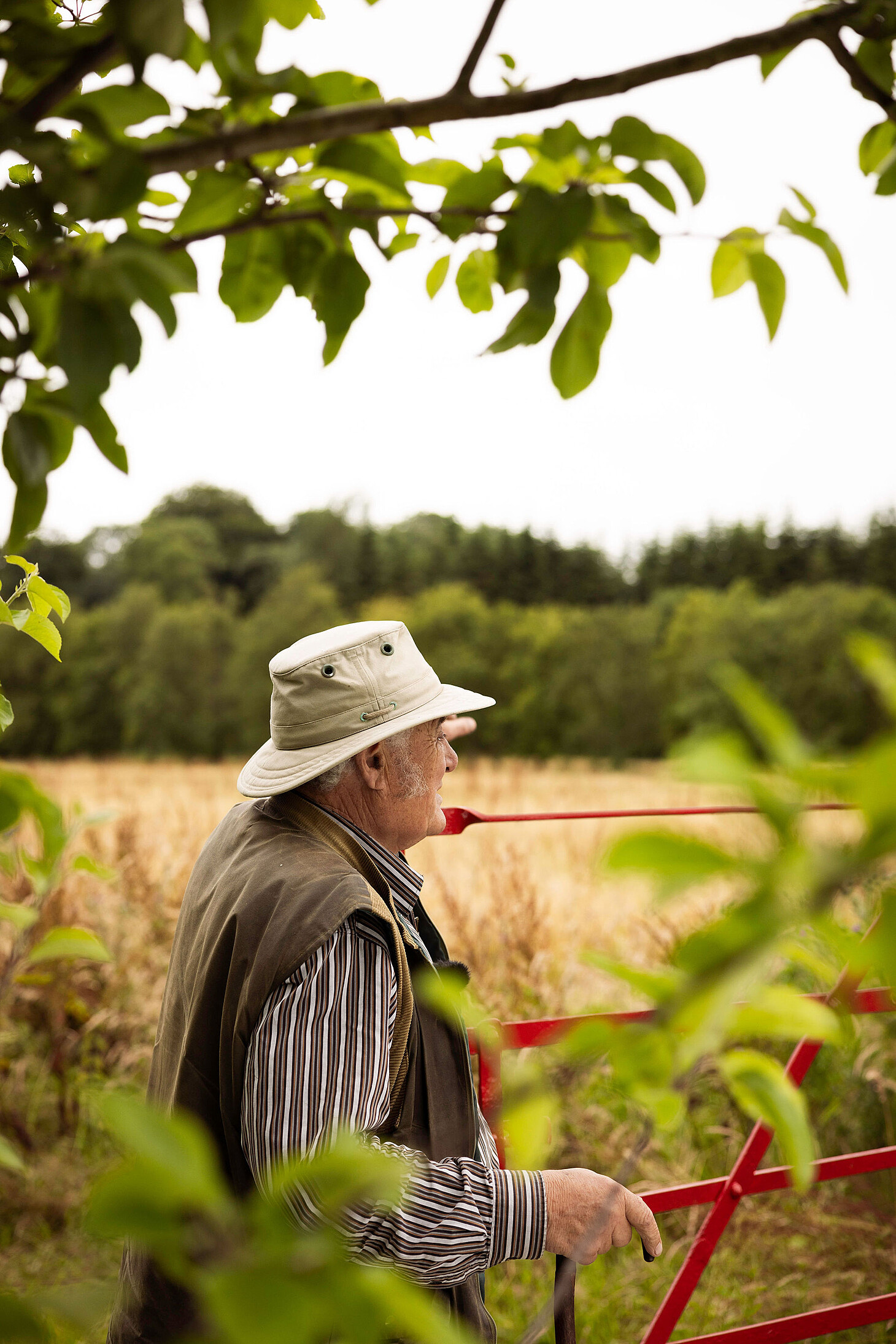 Rod Calder-Potts conducting Red Gate Tour